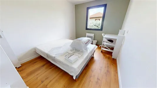 Rooms in Lyon - photo 2