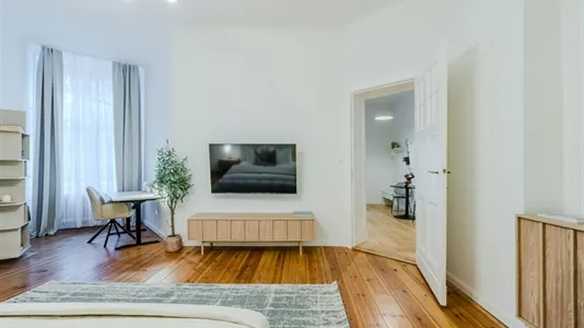 Apartments in Berlin Neukölln - photo 7