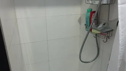 Rooms in Barcelona Eixample - photo 6