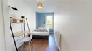 Room for rent, Lyon, Auvergne-Rhône-Alpes, &lt;span class=&quot;blurred street&quot; onclick=&quot;ProcessAdRequest(10344221)&quot;&gt;&lt;span class=&quot;hint&quot;&gt;See streetname&lt;/span&gt;[xxxxxxxxxxxxx]&lt;/span&gt;