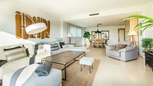 Apartments in Cornellà de Llobregat - photo 5