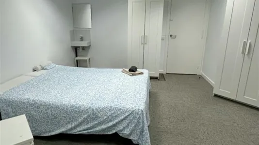 Rooms in Barcelona Eixample - photo 5