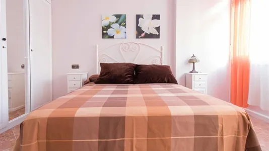 Rooms in Granada - photo 3
