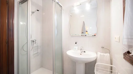 Rooms in Bilbao - photo 10