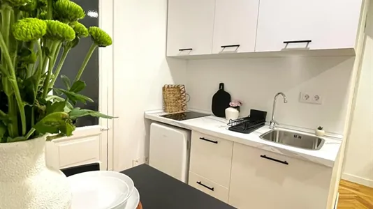 Rooms in Madrid Salamanca - photo 8