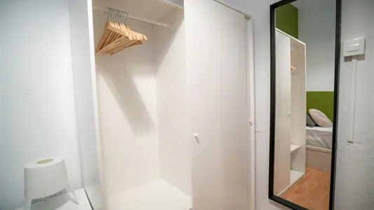 Rooms in Valencia Ciutat Vella - photo 5