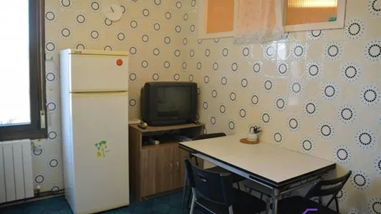 Rooms in Bilbao - photo 5