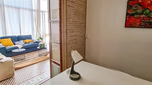 Rooms in Valencia Ciutat Vella - photo 8