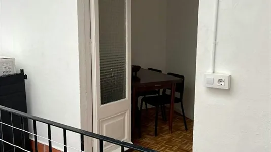 Rooms in Barcelona Ciutat Vella - photo 8