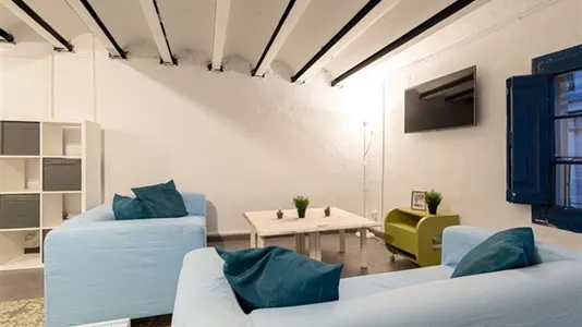 Rooms in Barcelona Ciutat Vella - photo 6