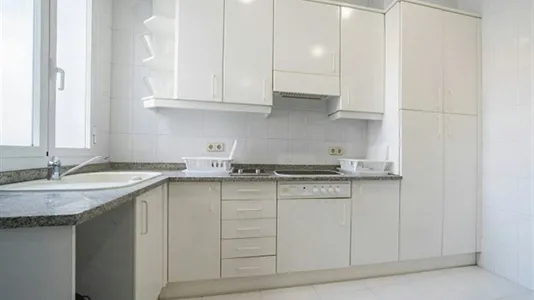 Rooms in Madrid Centro - photo 7