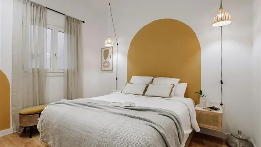 Rooms in Barcelona Eixample - photo 1