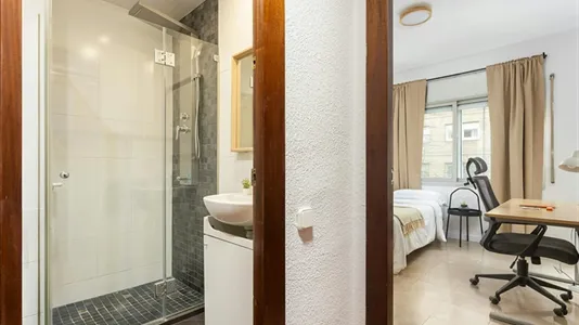 Rooms in Barcelona Gràcia - photo 4