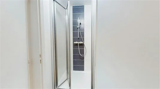 Rooms in Lyon - photo 9