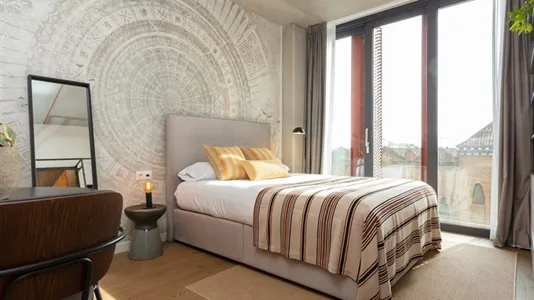 Apartments in Barcelona Eixample - photo 4