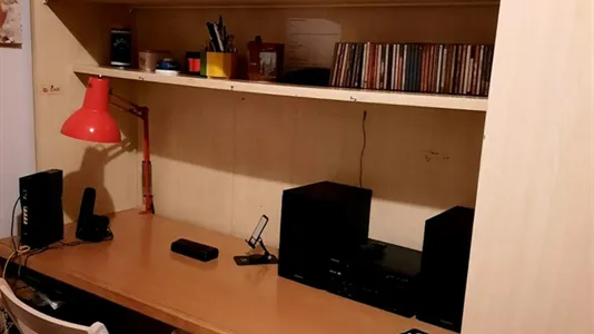 Rooms in Napoli Municipalità 4 - photo 2