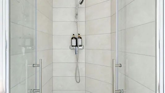 Apartments in Paris 16ème arrondissement (South) - photo 5