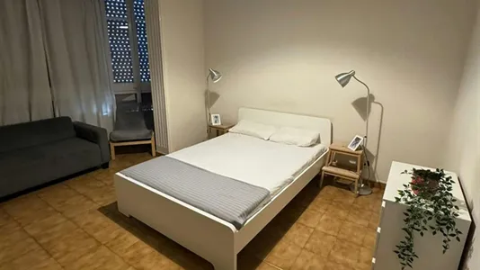 Rooms in Barcelona Eixample - photo 2