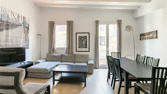 Apartments in Barcelona Ciutat Vella - photo 2
