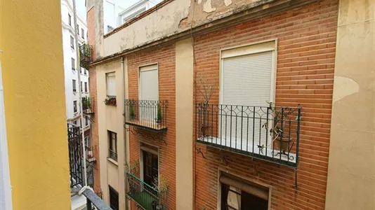 Rooms in Valencia Ciutat Vella - photo 8