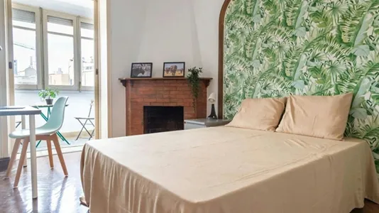 Rooms in Barcelona Eixample - photo 1