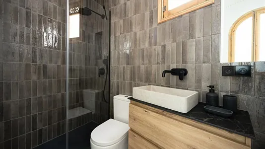 Rooms in Barcelona Eixample - photo 8