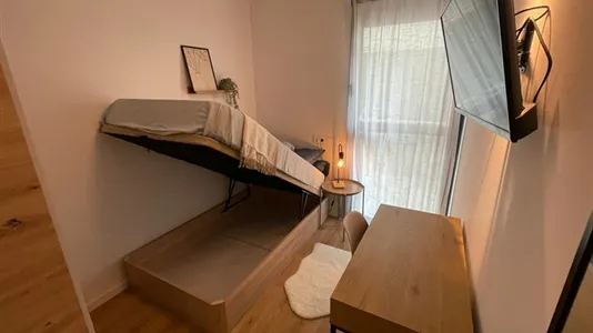 Rooms in L'Hospitalet de Llobregat - photo 3