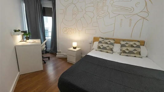 Rooms in Barcelona Ciutat Vella - photo 2