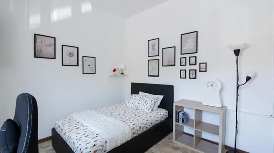 Rooms in Milano Zona 2 - Stazione Centrale, Gorla, Turro, Greco, Crescenzago - photo 1
