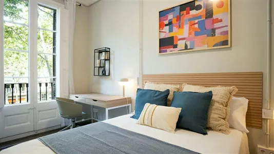 Rooms in Barcelona Eixample - photo 2