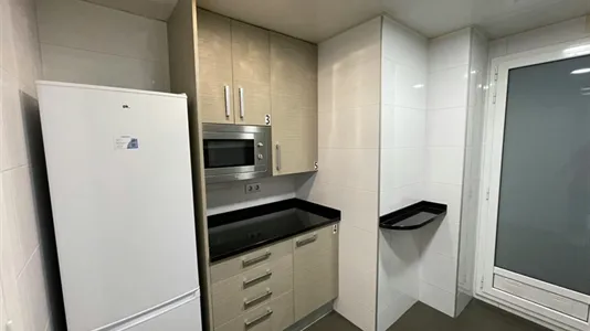 Rooms in Barcelona Sants-Montjuïc - photo 8