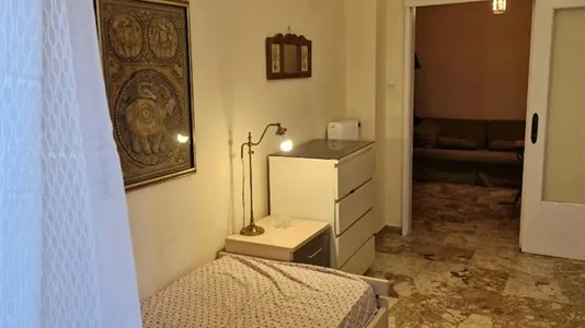 Rooms in Piraeus - photo 4