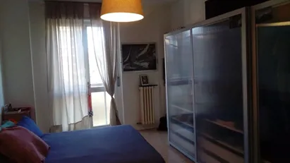 Room for rent in Milano Zona 6 - Barona, Lorenteggio, Milan