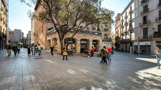 Rooms in Barcelona Ciutat Vella - photo 10