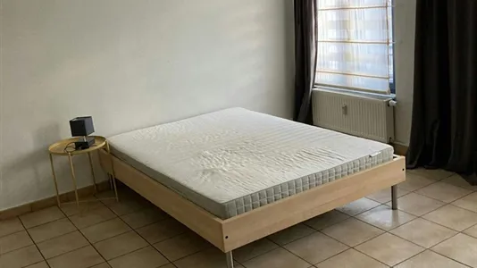 Apartments in Brussels Sint-Gillis - photo 5