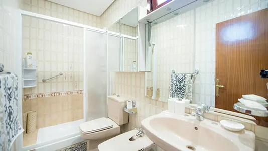 Rooms in Bilbao - photo 7