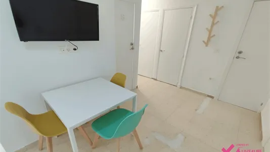 Rooms in Granada - photo 9