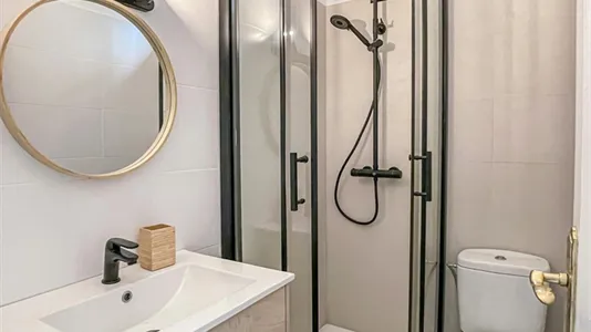 Rooms in Barcelona Eixample - photo 9