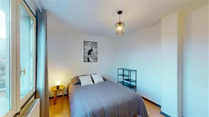 Room for rent in Grenoble, Auvergne-Rhône-Alpes