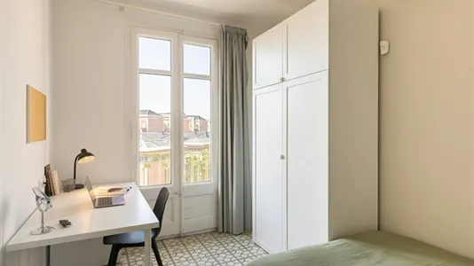 Rooms in Barcelona Eixample - photo 4