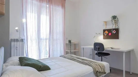 Rooms in Roma Municipio VII – Appio-Latino/Tuscolano/Cinecittà - photo 3