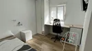 Room for rent, Zaragoza, Aragón, &lt;span class=&quot;blurred street&quot; onclick=&quot;ProcessAdRequest(14000973)&quot;&gt;&lt;span class=&quot;hint&quot;&gt;See streetname&lt;/span&gt;[xxxxxxxxxxxxx]&lt;/span&gt;