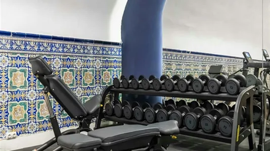 Rooms in Madrid Centro - photo 10