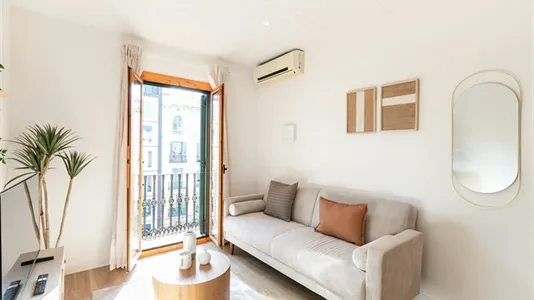 Apartments in Barcelona Eixample - photo 3