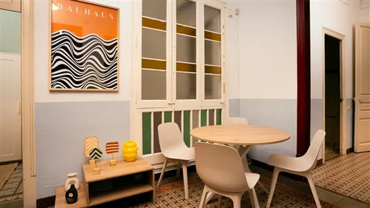 Rooms in Barcelona Eixample - photo 10