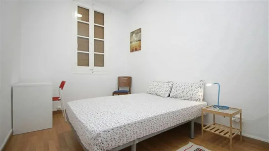 Rooms in Barcelona Ciutat Vella - photo 1