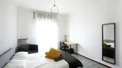 Room for rent, Milano Zona 3 - Porta Venezia, Città Studi, Lambrate, Milan, <span class="blurred street" onclick="ProcessAdRequest(15155631)"><span class="hint">See streetname</span>[xxxxxxxxxxxxx]</span>