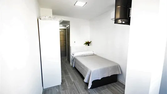 Rooms in Valencia Algirós - photo 9