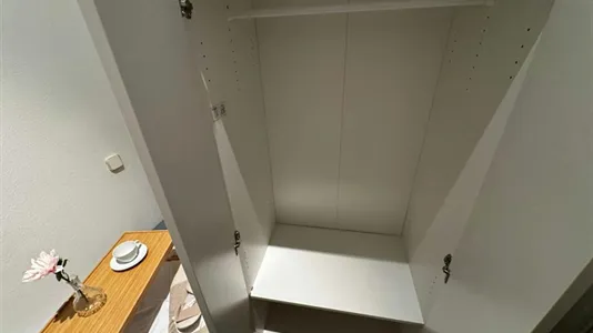 Rooms in Madrid Centro - photo 3