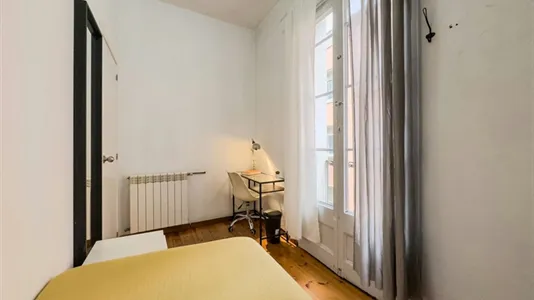 Rooms in Barcelona Eixample - photo 2